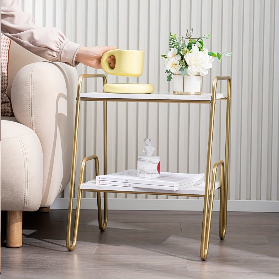 mesa-auxiliar-chic-de-2-niveles-en-blanco-y-dorado-aspecto-moderno-de-marmol-con-estructura-de-metal-perfecta-para-dormitorio-o-sala-de-estar-mesa-pequena-mesas-de-sofa-mesitas-de-noche
